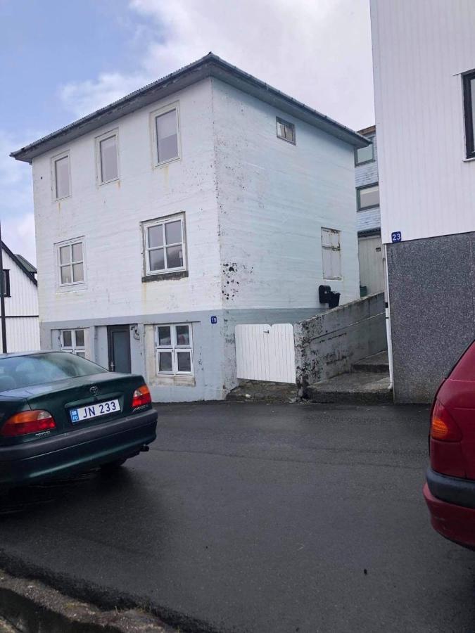 The Old House Close To The Ferry To Mykines Сёрвагур Экстерьер фото